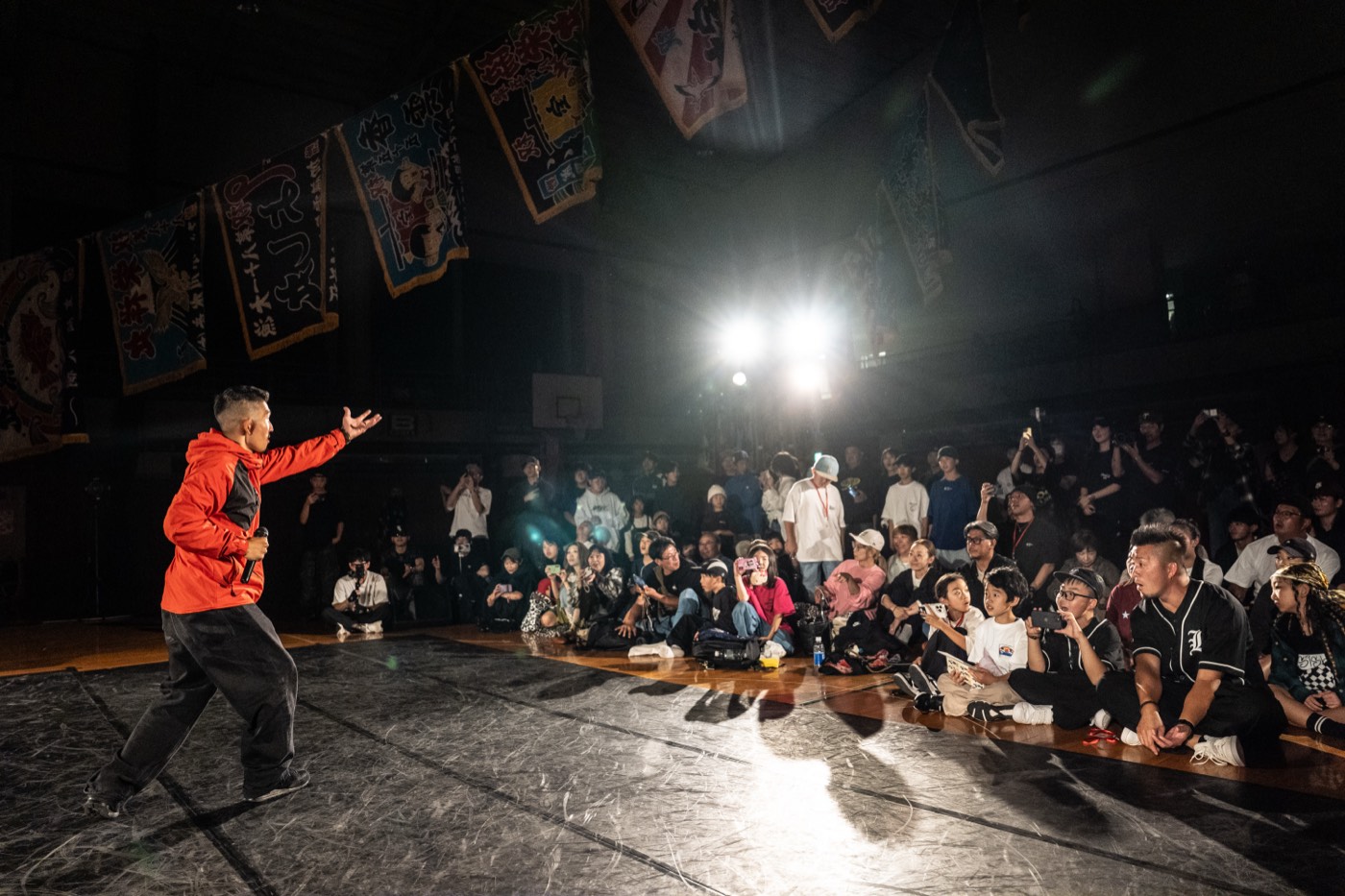 ダンスバトルの様子